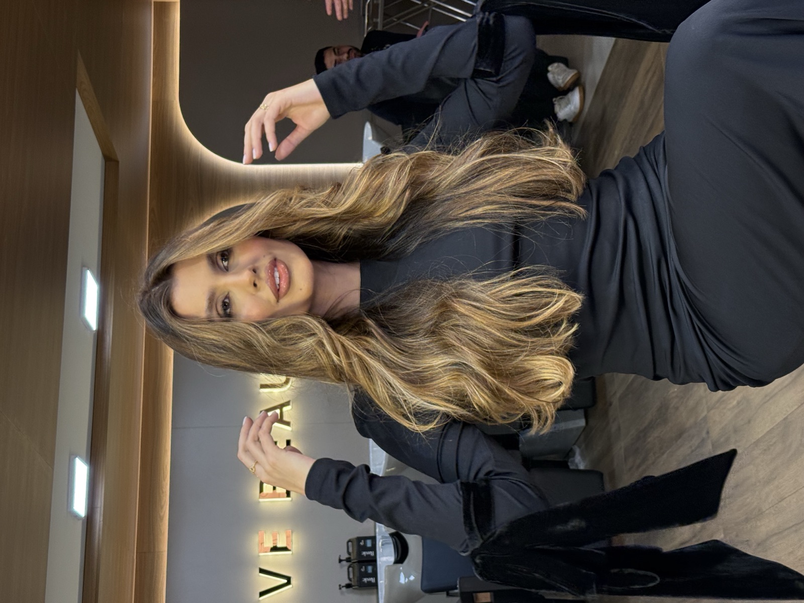 Resultado de morena iluminada com corte em camadas